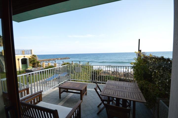 Riva Beach Apartment Riva Ligure Ngoại thất bức ảnh