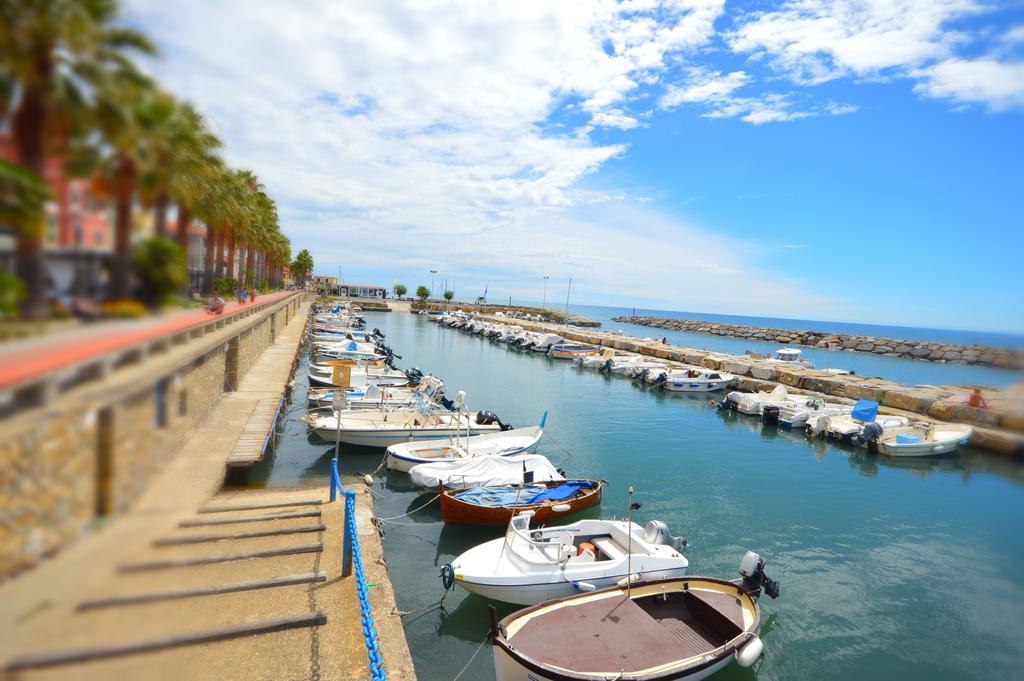 Riva Beach Apartment Riva Ligure Ngoại thất bức ảnh