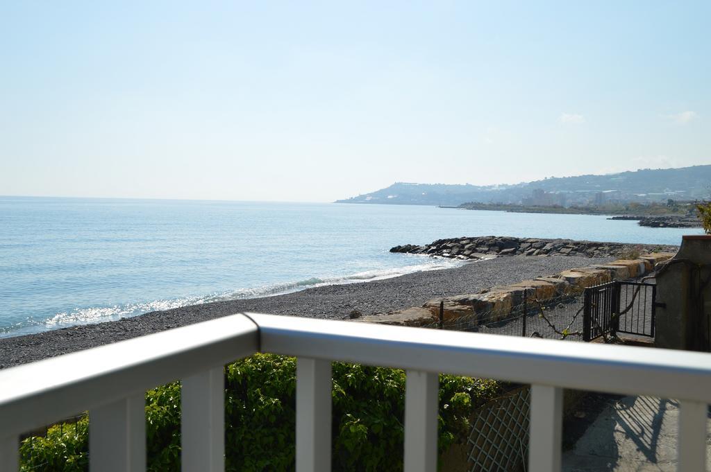 Riva Beach Apartment Riva Ligure Ngoại thất bức ảnh
